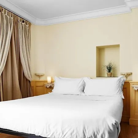 דירה Luxury 4 Bedrooms מילאנו